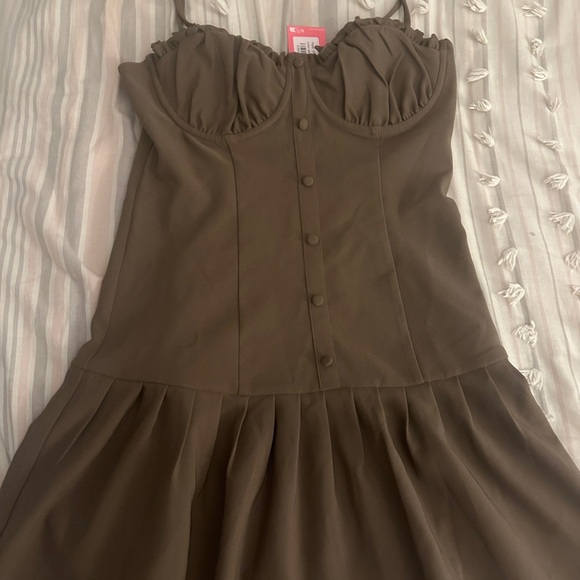 Edikted Dresses & Skirts - NWT Edikted Brown Dress